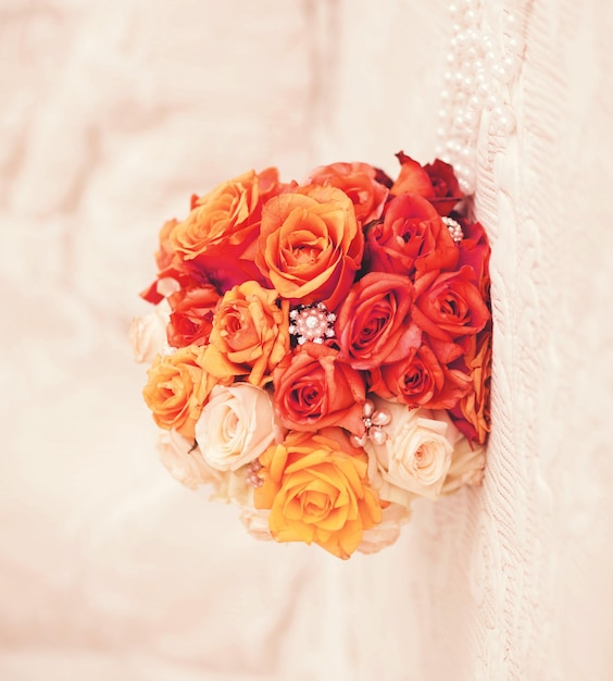 Bouquet de mariée avec des roses
