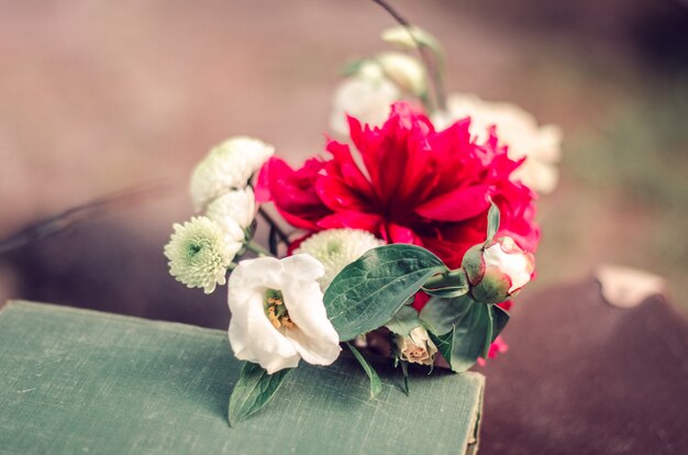 Bouquet de mariée sur la table