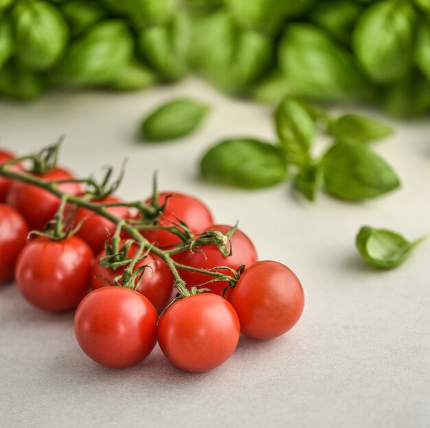 Bouquet de tomates cerises