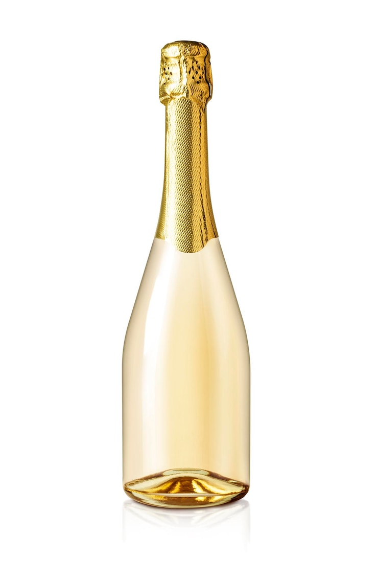 Photo bouteille de champagne jaune isolé sur fond blanc