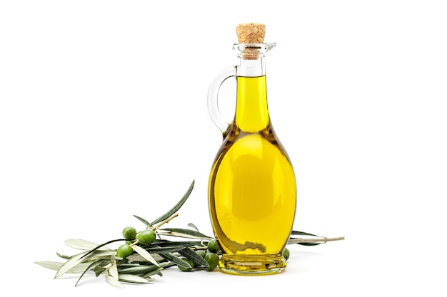 Bouteille d'huile d'olive aux olives vertes et noires