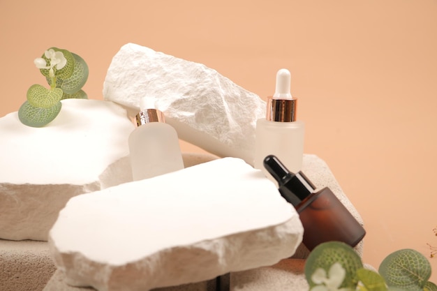 une bouteille de lotion sur le dessus