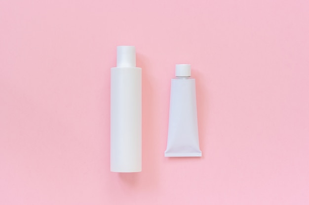 Bouteille En Plastique Blanche Blanche Ou Médicale Et Tube En étain Pour Crème, Shampoing, Pommade, Dentifrice