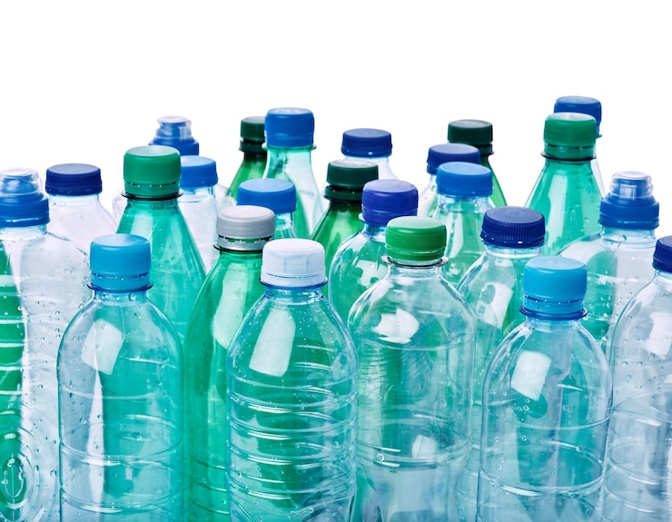 Photo bouteille en plastique vide contenant de recyclage transparent environnement de l'eau boisson ordures boisson