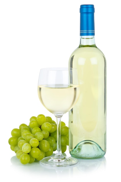 Bouteille de vin blanc verre alcool boisson raisins isolés