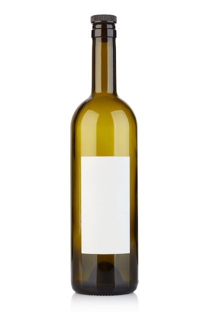 Photo bouteille de vin vide avec bouchon et étiquette vierge isolée sur un tracé de détourage blanc inclus