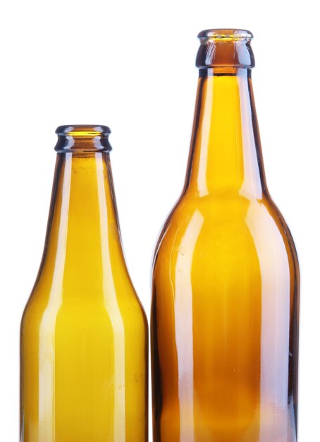 Bouteilles en verre isolées sur blanc