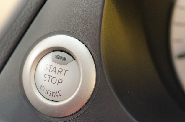 Photo bouton pour démarrer la voiture