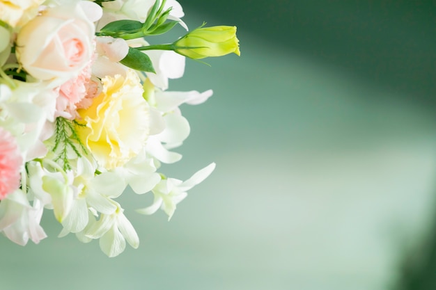 Branches de décoration de mariage bouquet de belles fleurs