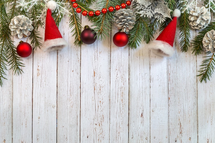 Photo branches d'épinette avec décorations de noël.