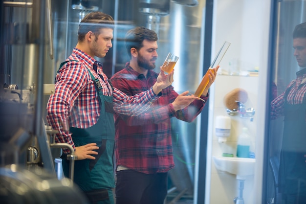 Les brasseurs testent la bière