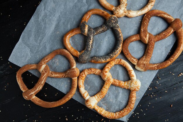 Bretzels mous maison fraîchement préparés