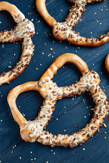 Photo bretzels mous maison fraîchement préparés