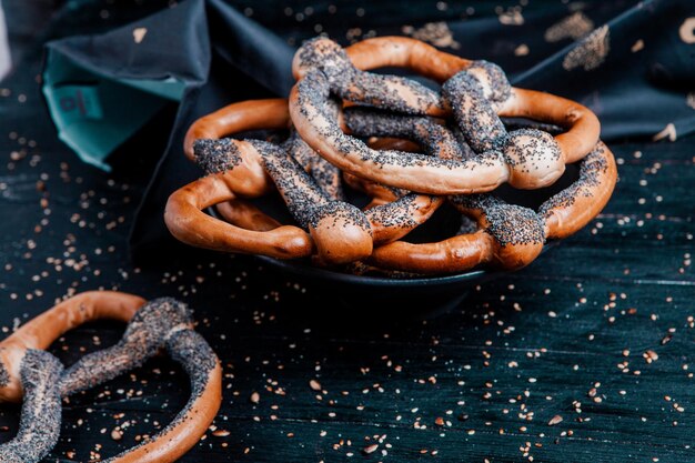 Bretzels mous maison fraîchement préparés