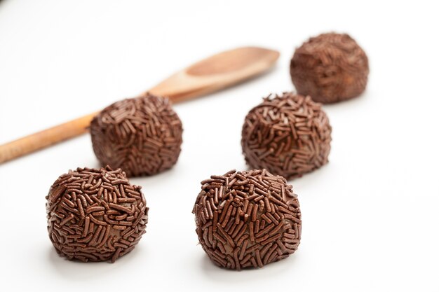 Brigadeiro un bonbon brésilien.