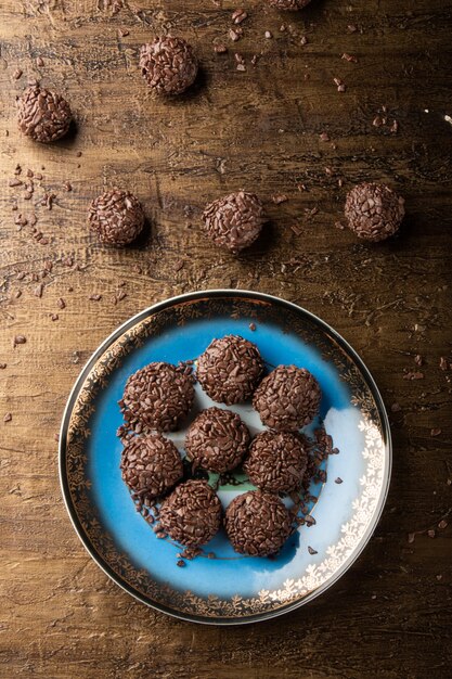 Brigadeiro. Chocolat sucré brésilien traditionnel. Chocolat granulé.