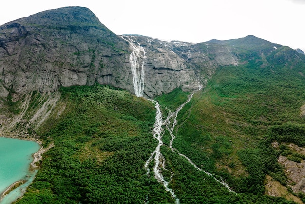 Briksdalsbreen est un bras glaciaire de JostedalsbreenBriksdalsbre Norvège