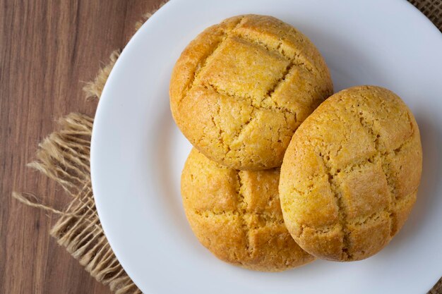 (Broa de Milho) - Biscuits traditionnels brésiliens.