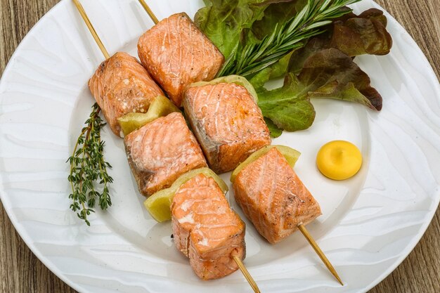 Photo brochette de saumon