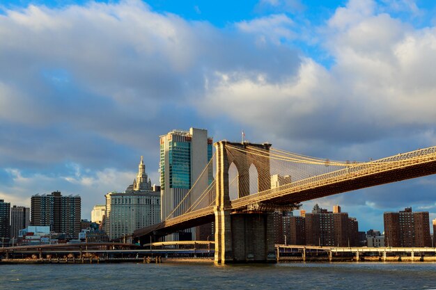 Brooklyn Bridge vue et skyline de Manhattan