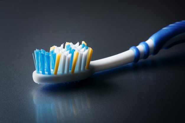 Brosse à dents colorée