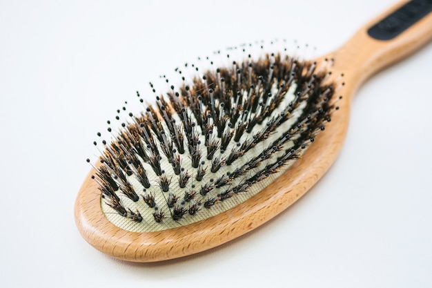 Brosse à poils de sanglier. peigne