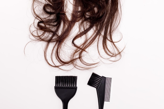 Brosse pour teindre les cheveux et les cheveux