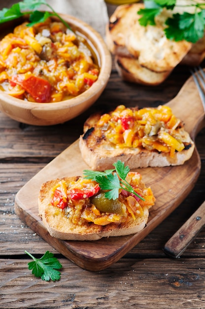 Bruschetta italienne végétarienne aux légumes