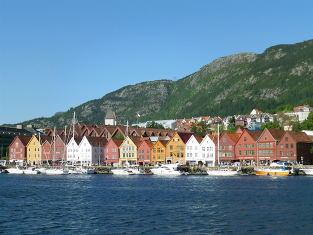 Bryggen, port historique avec vieux entrepôts en bois colorés, Bergen, Norvège