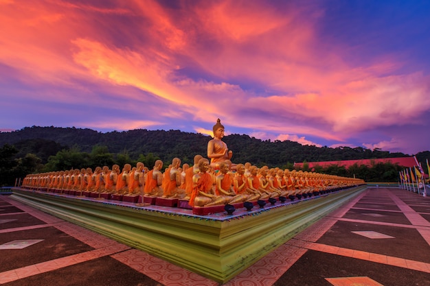 Buddha Memorial Park, Nakornnayok, Thaïlande.