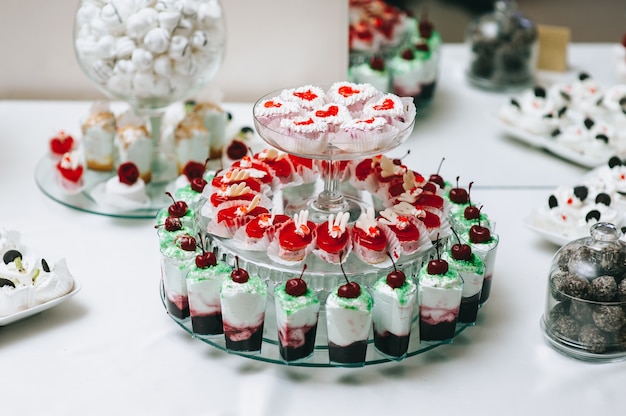 Buffet avec des desserts