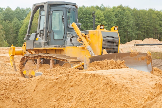 Bulldozer au travail