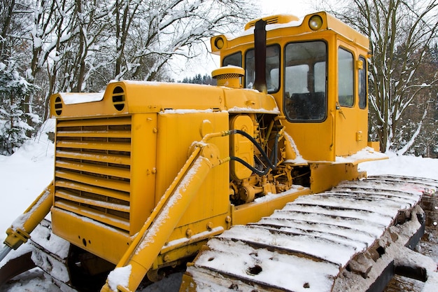 Photo bulldozer en hiver