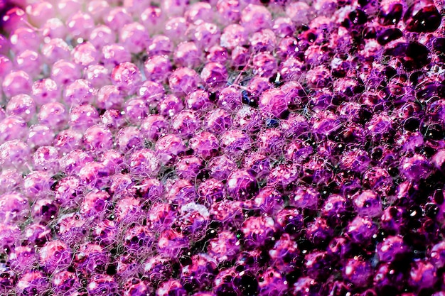 Bulles d'eau violettes la texture de l'eau