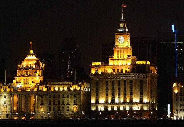 Le Bund à Shanghai la nuit