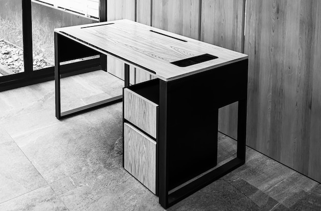 Bureau du directeur avec une grande table en bois Design d'intérieur