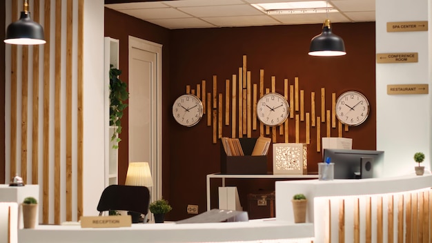 Un bureau d'enregistrement confortable