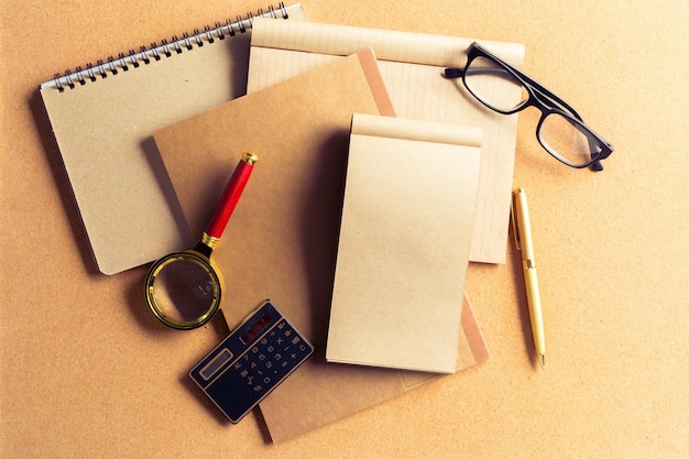 Bureau nature morte sur la table