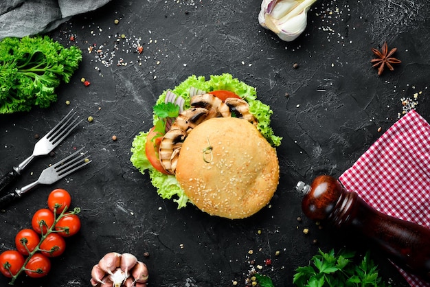 Burger végétarien aux champignons et légumes Petit déjeuner Vue de dessus Espace libre pour votre texte