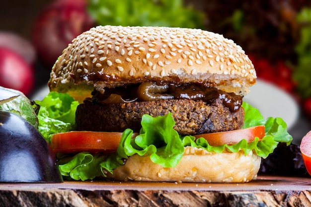 Burger végétarien à la viande de soja vegan