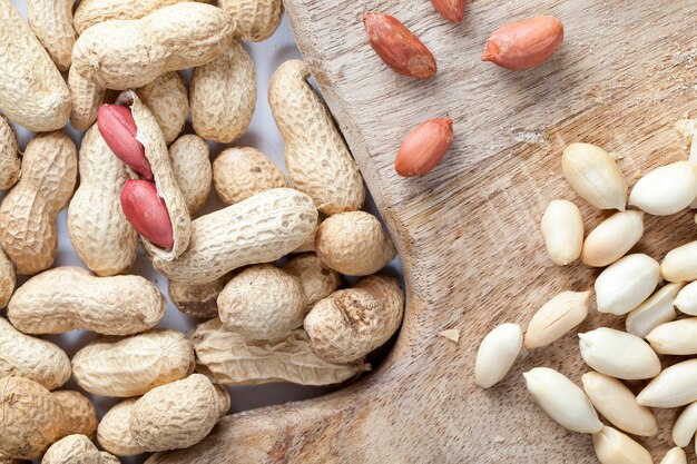 cacahuètes sur la table