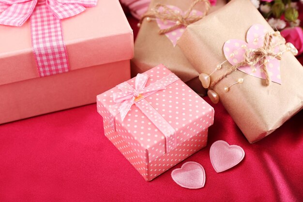 Cadeau fait main le jour de la Saint-Valentin, gros plan