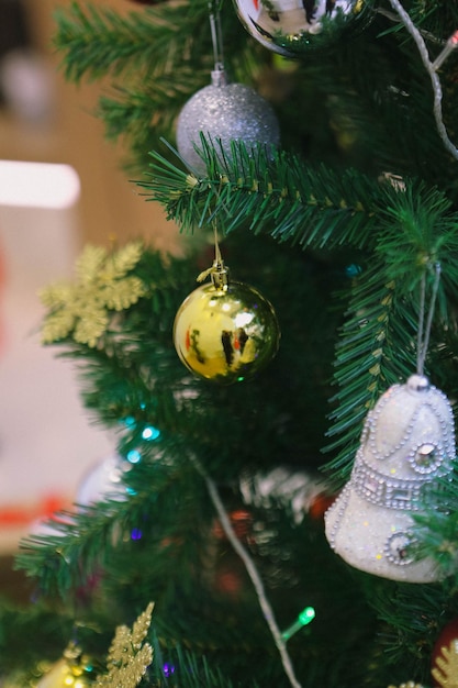 Cadeau de sapin de Noël en pin