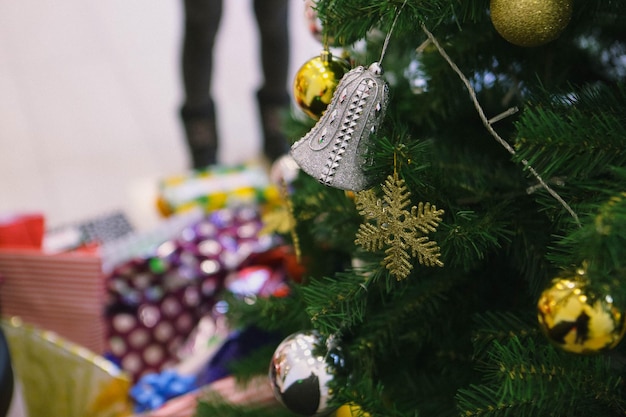 Cadeau de sapin de Noël en pin