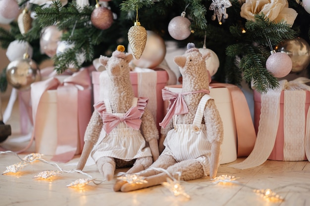 Cadeaux sous un arbre de Noël