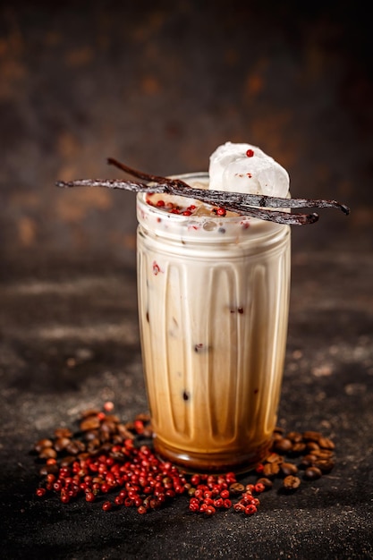 Café au lait en verre haut