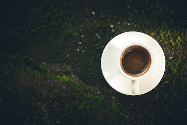 café du matin avec la lumière du soleil.