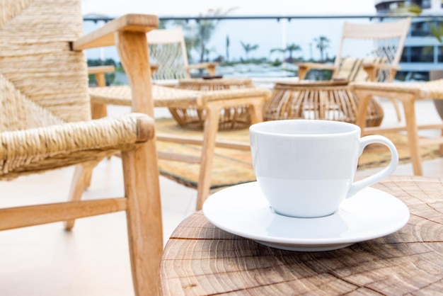 Café Expresso Moderne Sur La Table De Vacances De L'hôtel Grand Design à Des Fins De Détente Concept Natu