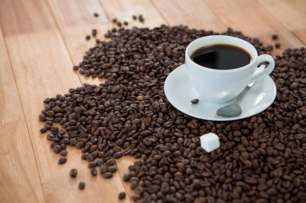 Café avec grains de café