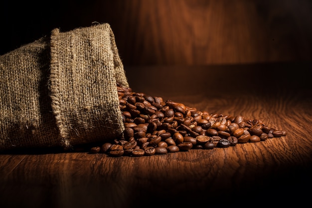 Café avec des grains et un espace vide